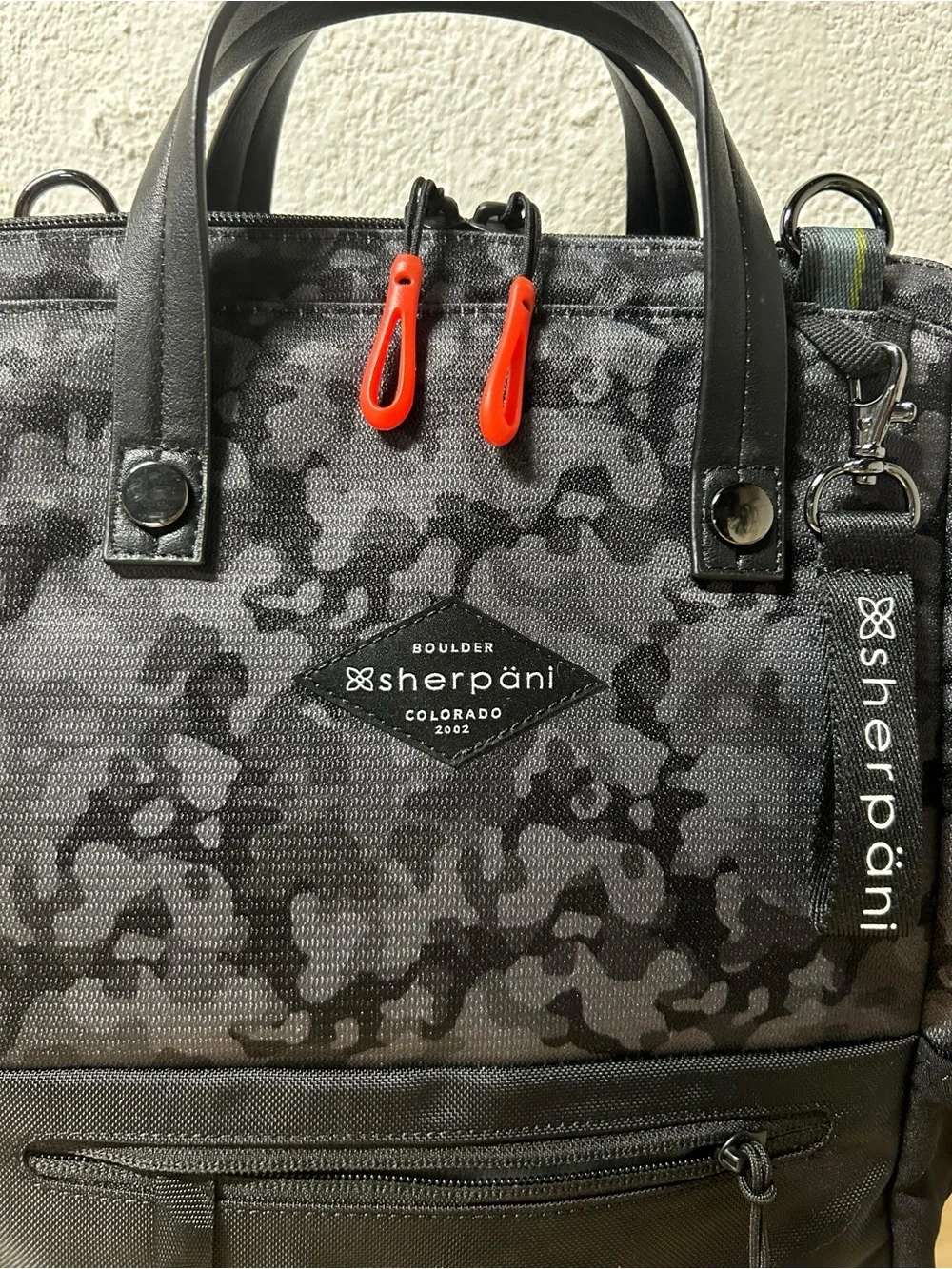 Sherpani Dispatch Women’s Black Camo Convertible Backpack Tote - Dream Camo NWOT